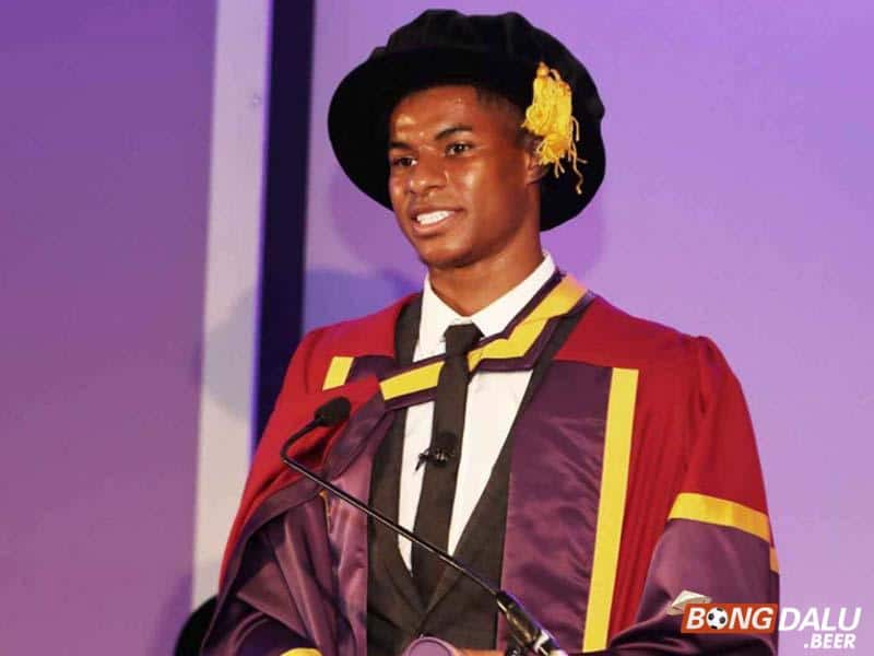 Marcus Rashford được trao bằng tiến sĩ danh dự của trường Đại học Manchester